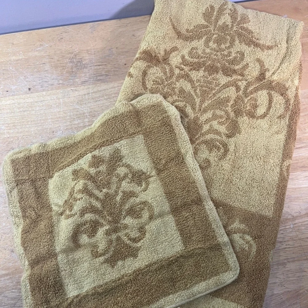 Vtg Fieldcrest Imperial Collection Gold Damask Bath Towel Washcloth Set USA
